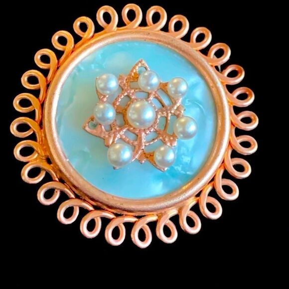Vtg pearl celluloid copper mint green circle pin. - Picture 1 of 7